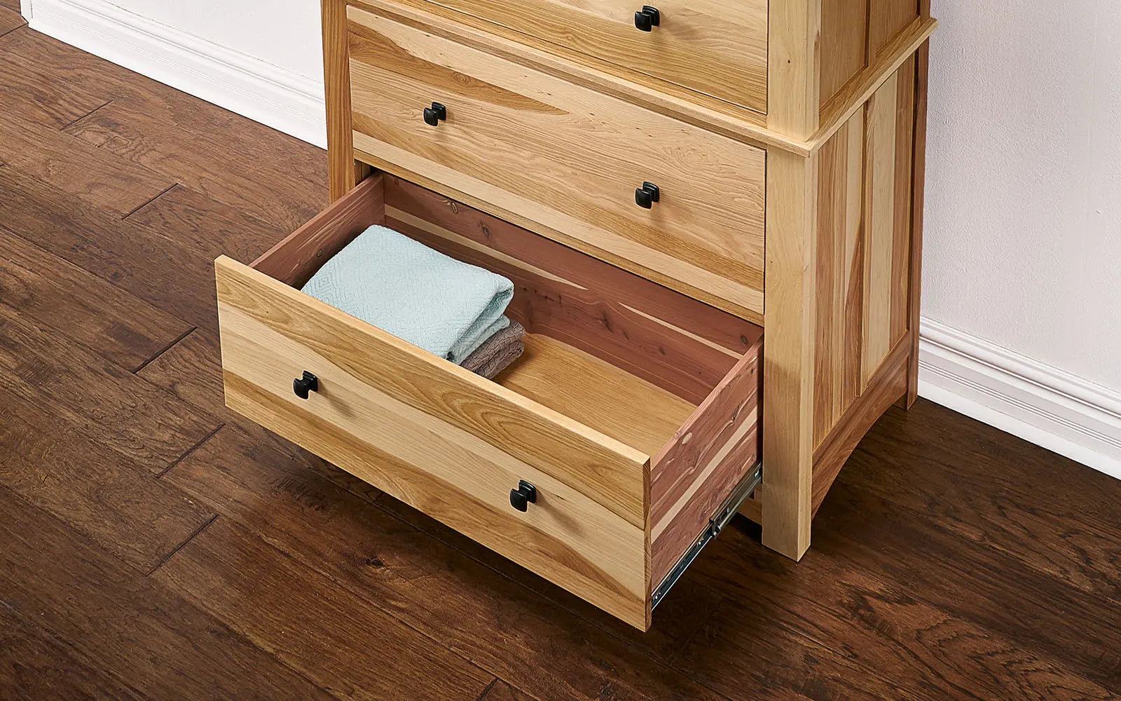 Adamstown 6-Drawer Chest A-America