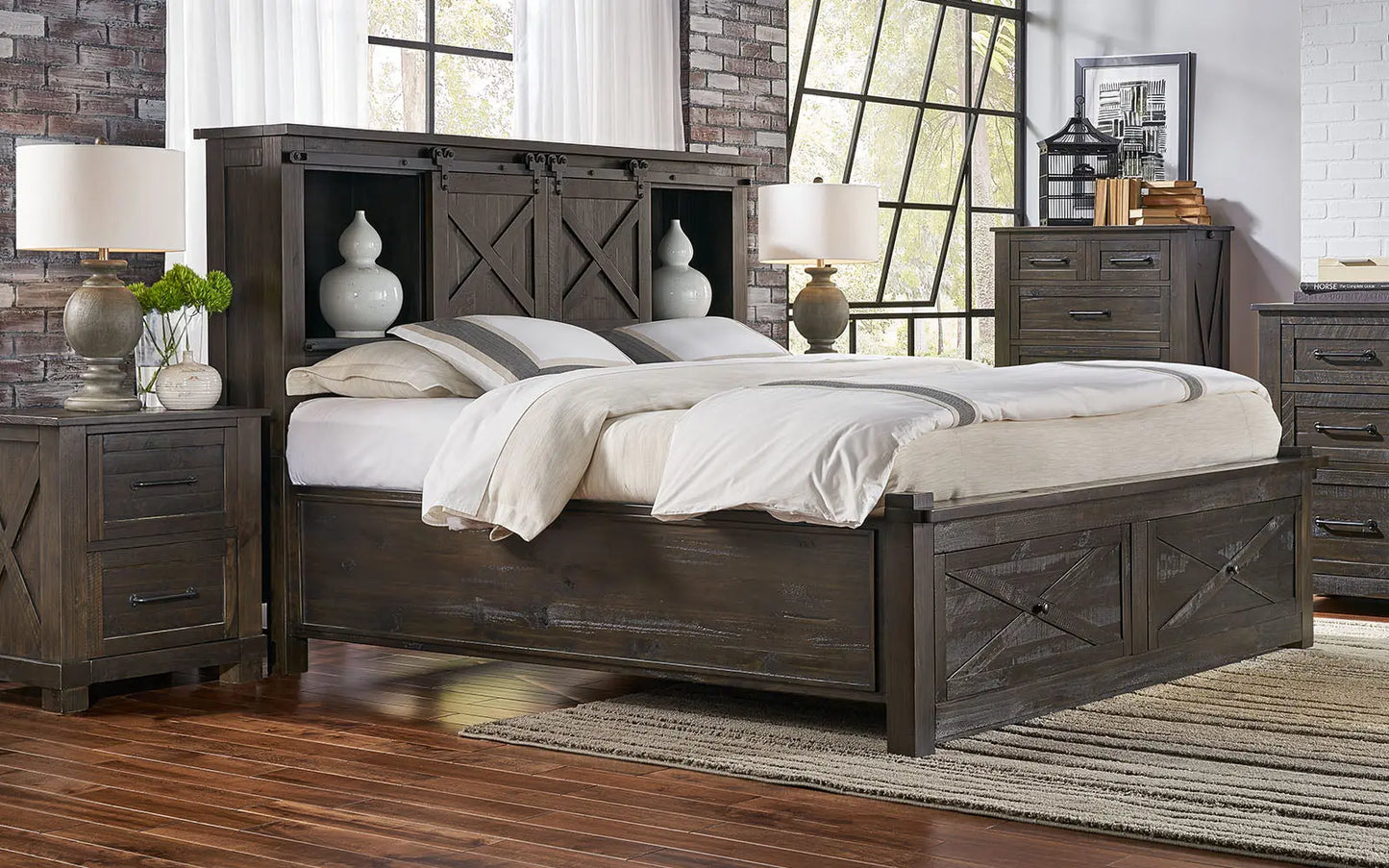 Sun Valley Queen Storage Hdbr W/ Storage Footboard A-America