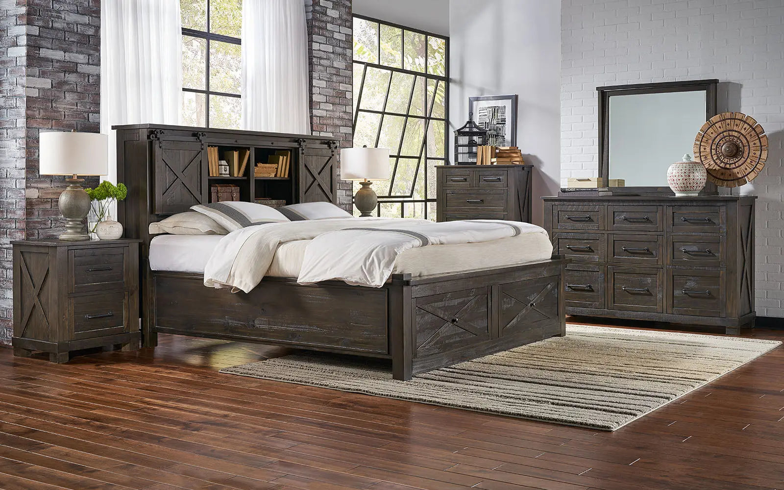 Sun Valley Queen Storage Hdbr W/ Storage Footboard A-America